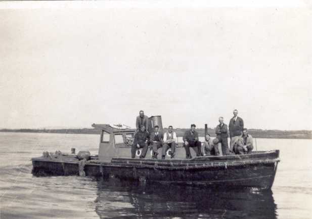 The torpedo platform tender